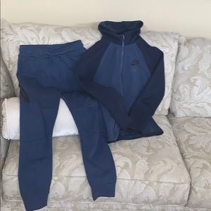 Nike Tech Sweatsuit